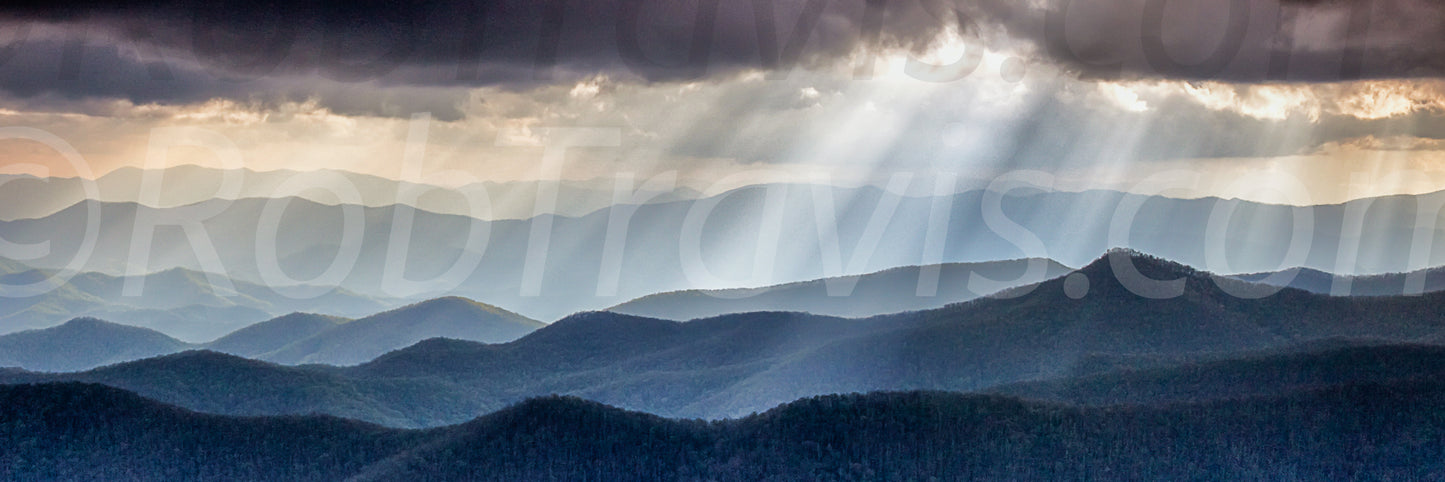 Pano // God Beams by Rob Travis